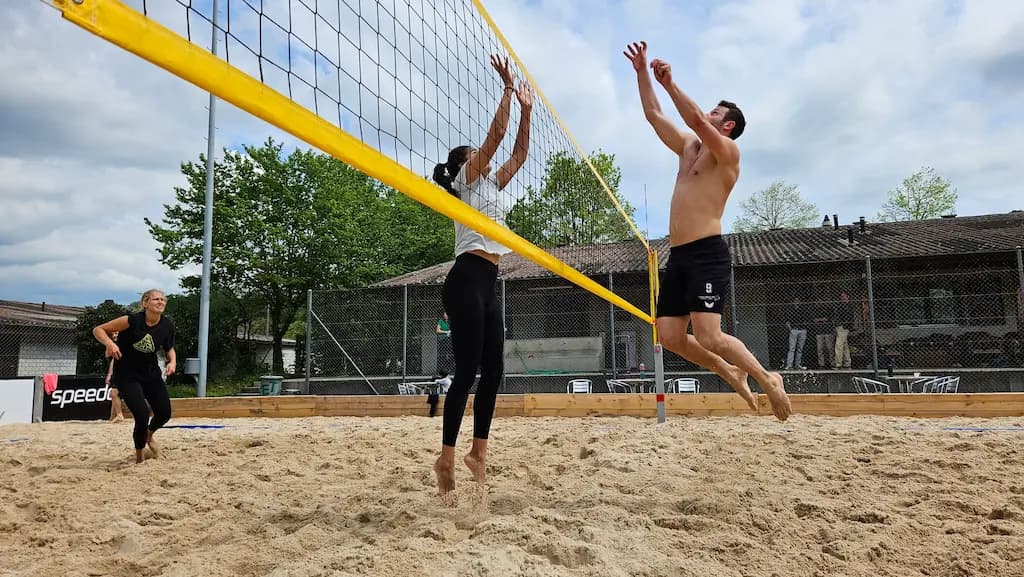 Outdoor Beachvolleyball Training